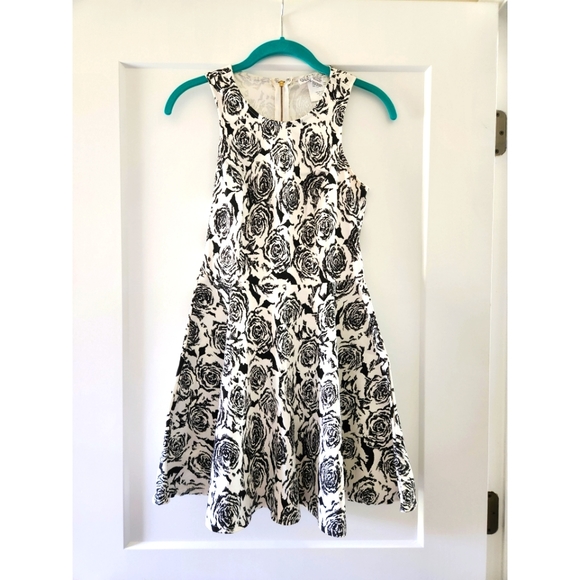 Juniors rose pattern dress - Picture 1 of 5